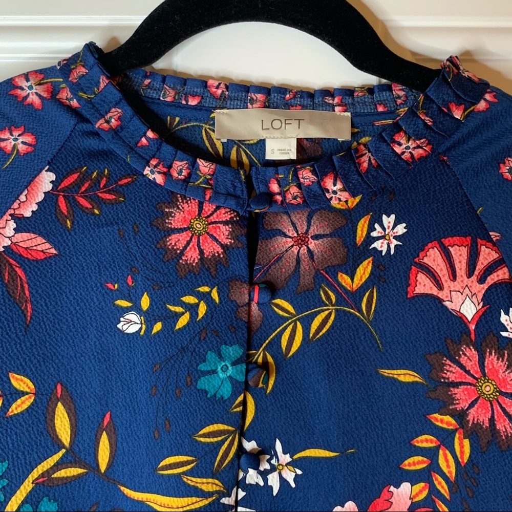 ❌DONATED❌ LOFT ANN TAYLOR Blue Silk Satin Floral Print Long Sleeve Shift Dress - Picture 6 of 8